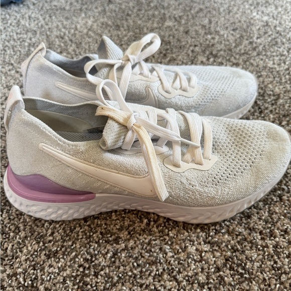 Nike Women's White and Purple Running Tennis Shoes Size 9 - Picture 3 of 5